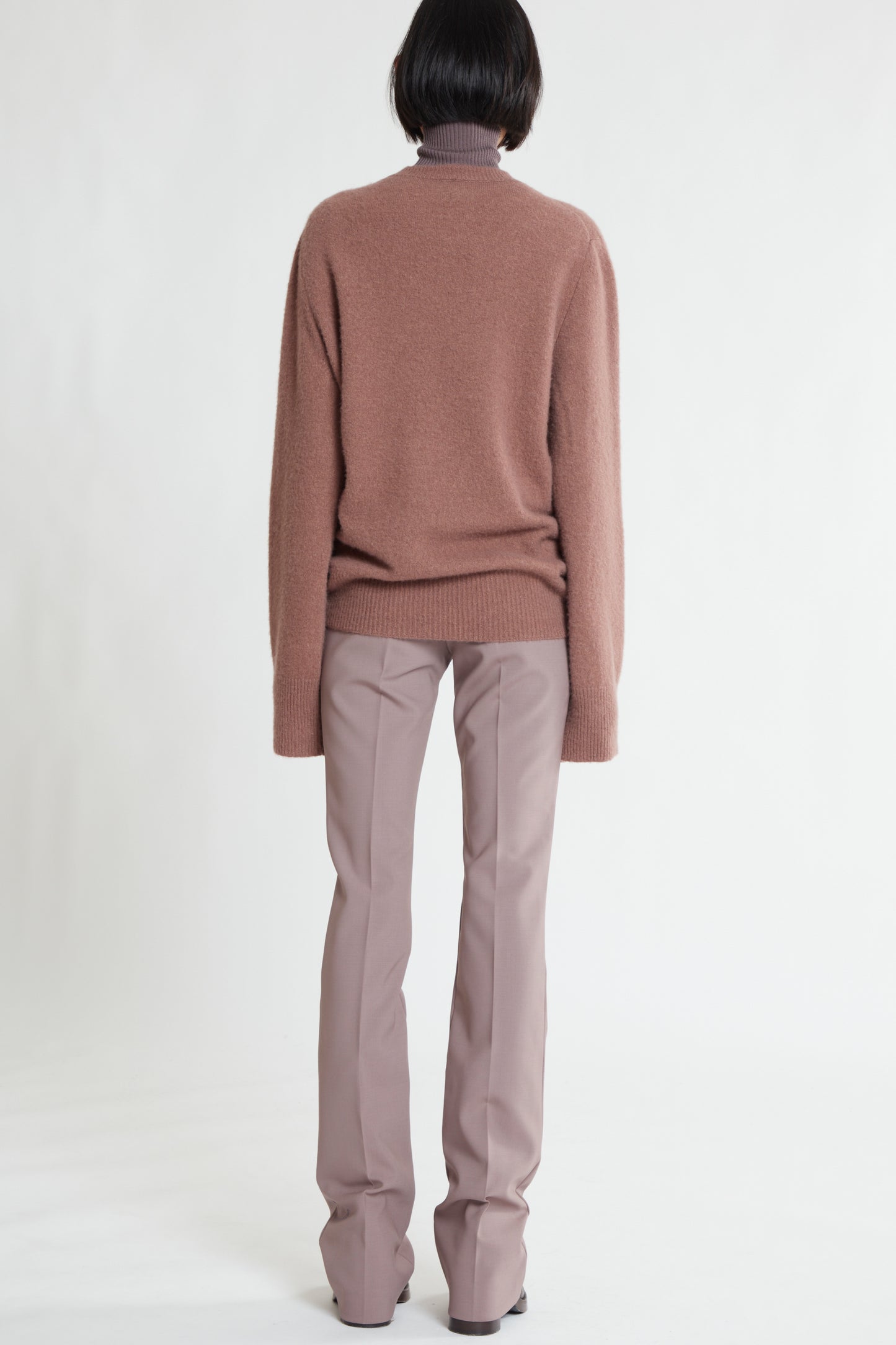 LOOSE FIT ROUND NECK JUMPER