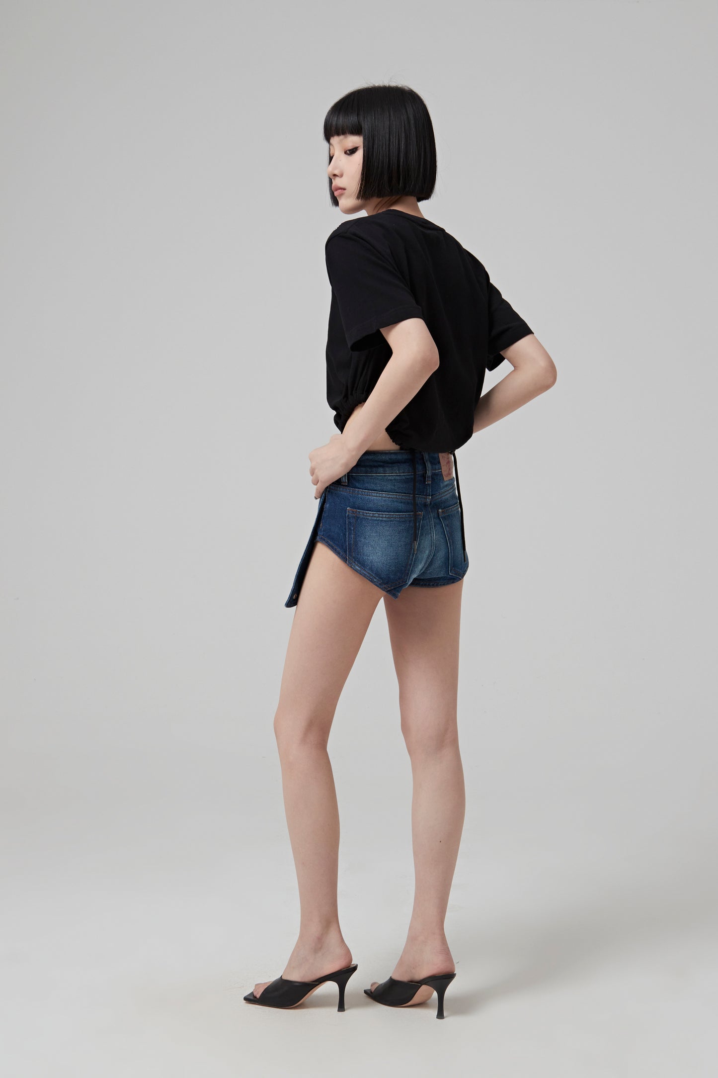 CLASSIC RUCHED BODY T-SHIRT