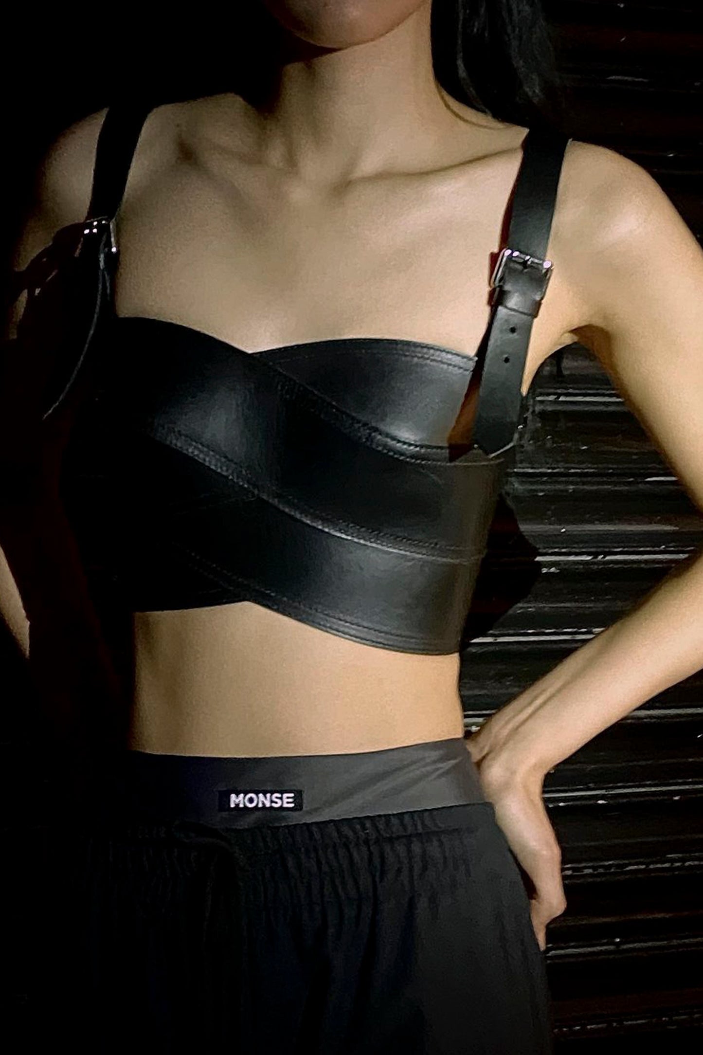STRAPLESS BELT BUSTI