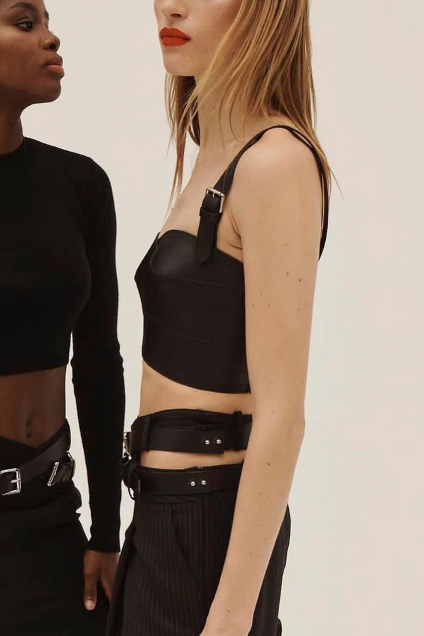 STRAPLESS BELT BUSTI