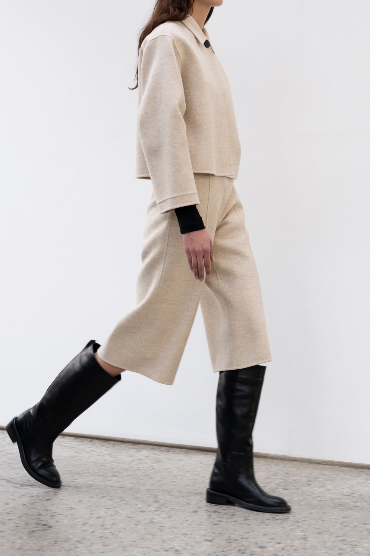 DOUBLE FACE CROP PANTS