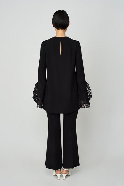 EMBROIDERED CUFFS TOP