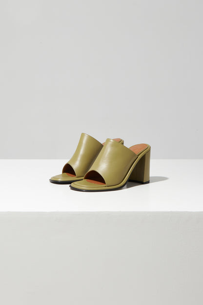 BLOCK HEEL MULES