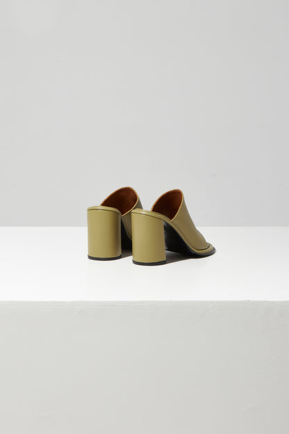 BLOCK HEEL MULES