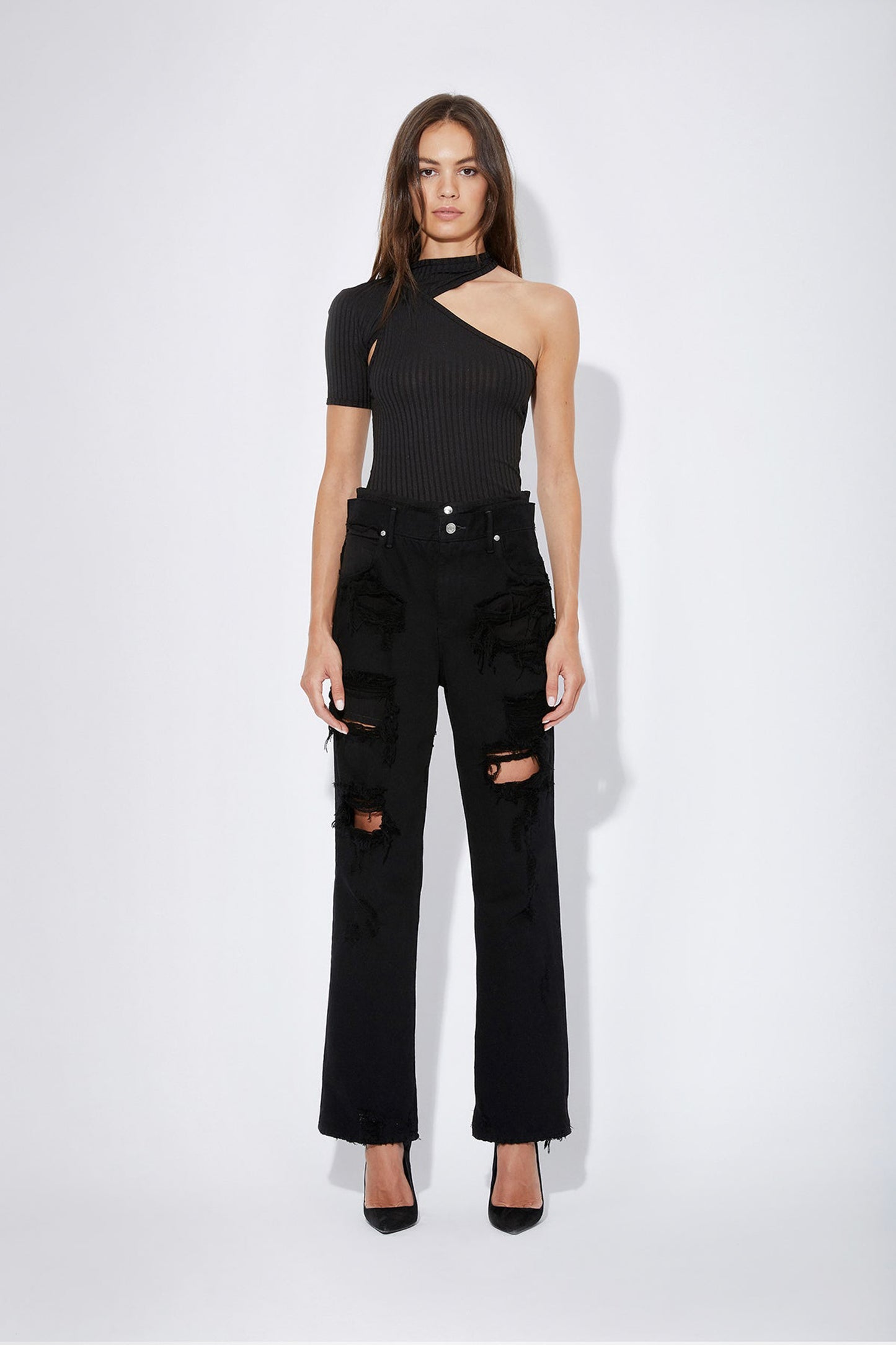 ONE SLEEVE CUT-OUT TEE