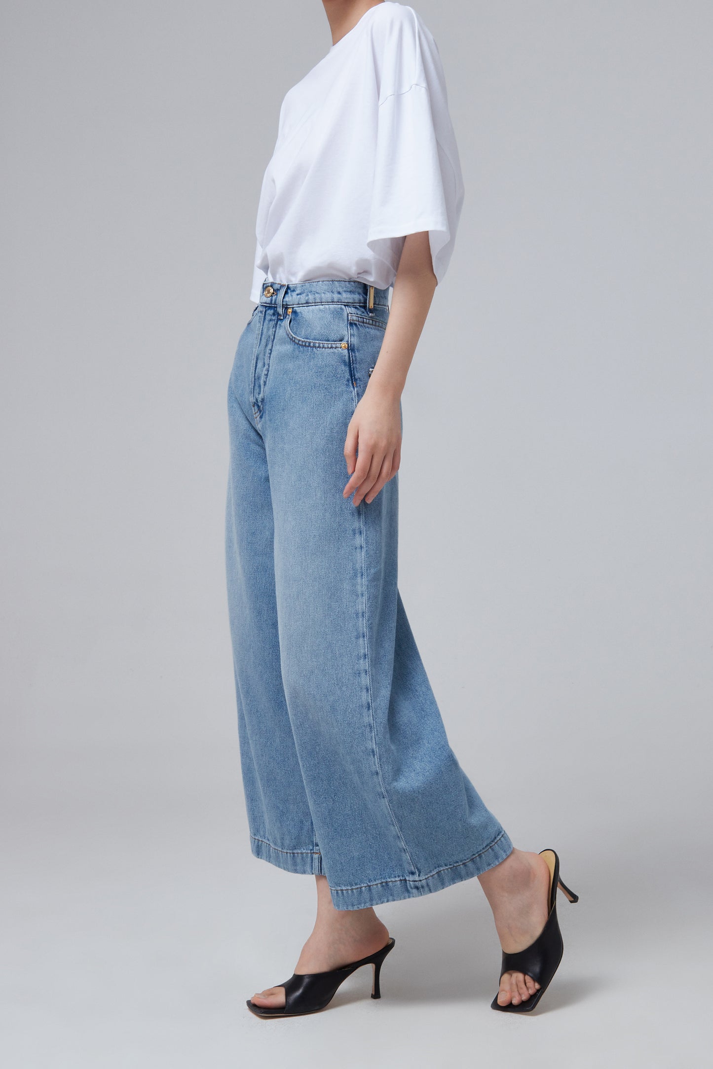 OVERSIZE T-SHIRT