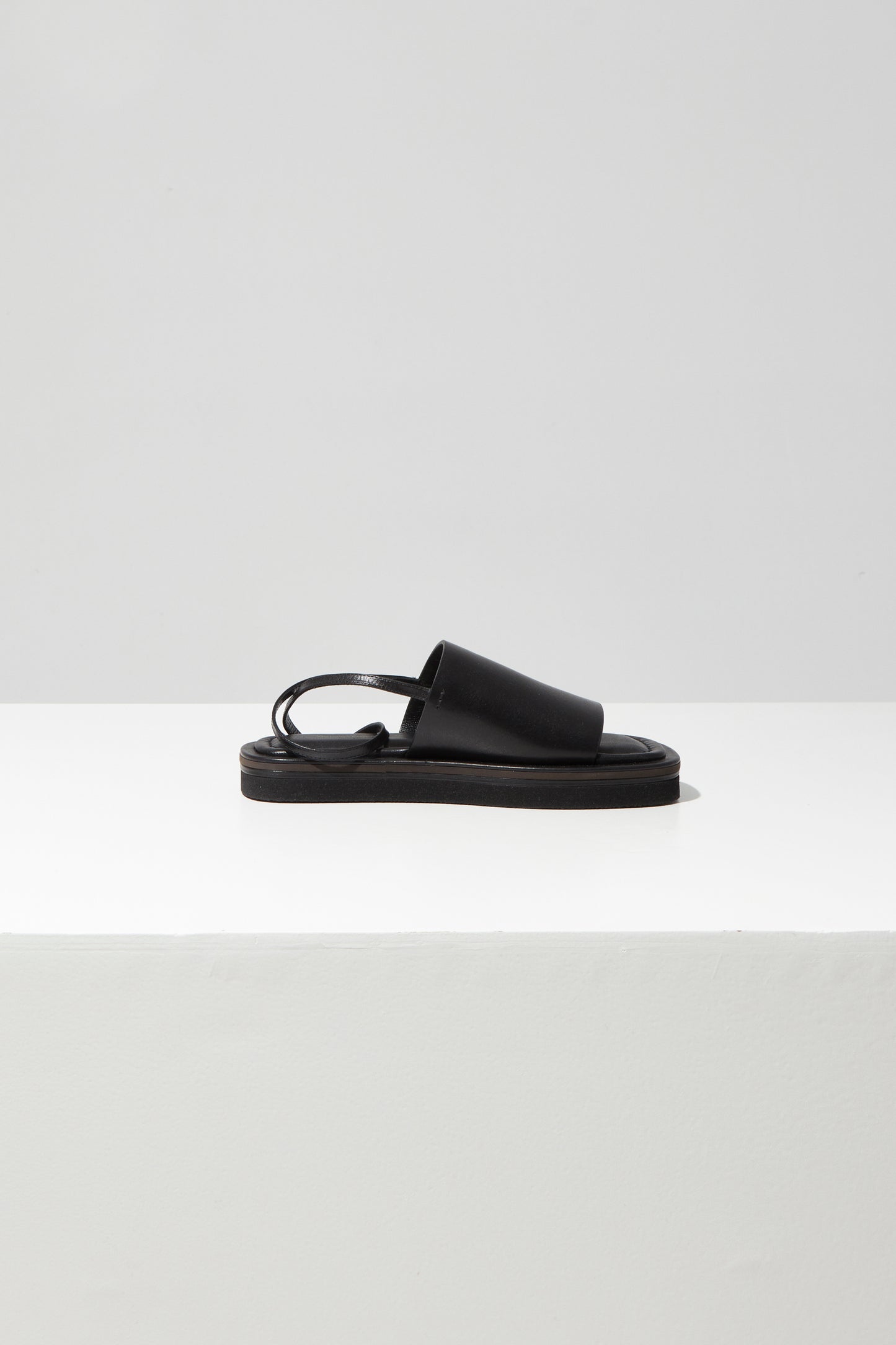STRAPPY FLAT SANDALS