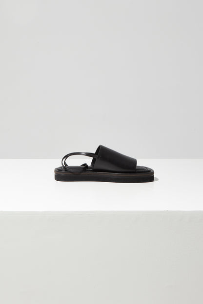 STRAPPY FLAT SANDALS