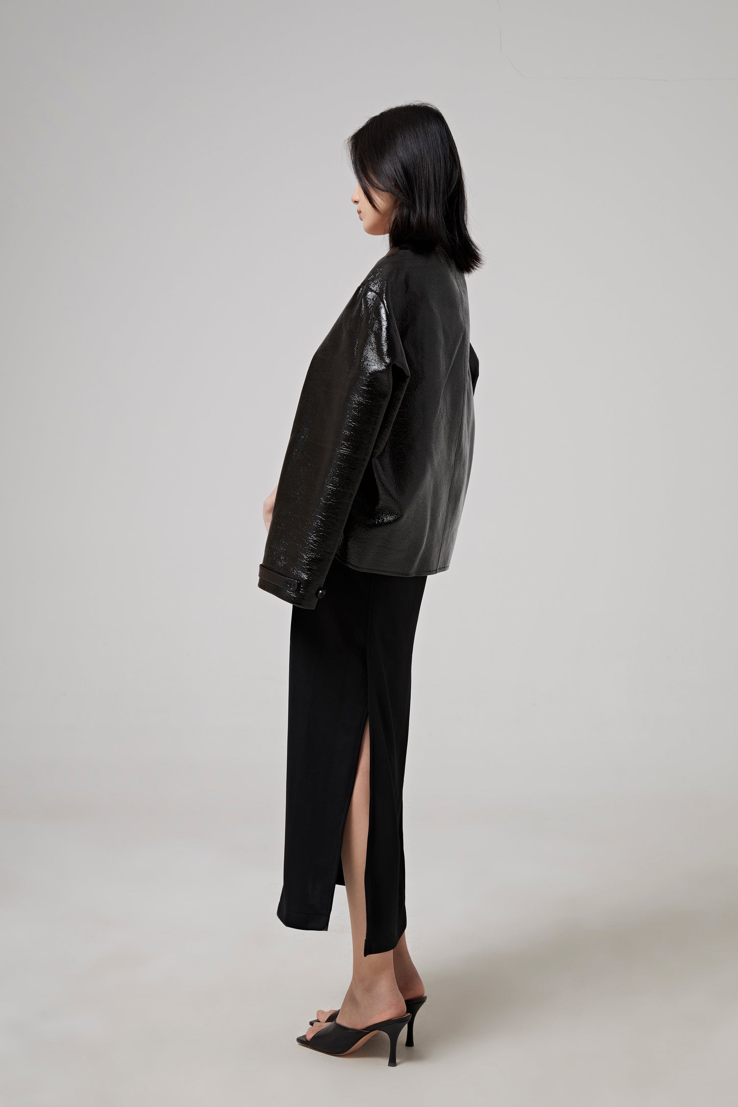 COCOON VINYL SHORT OVERSIZED COAT