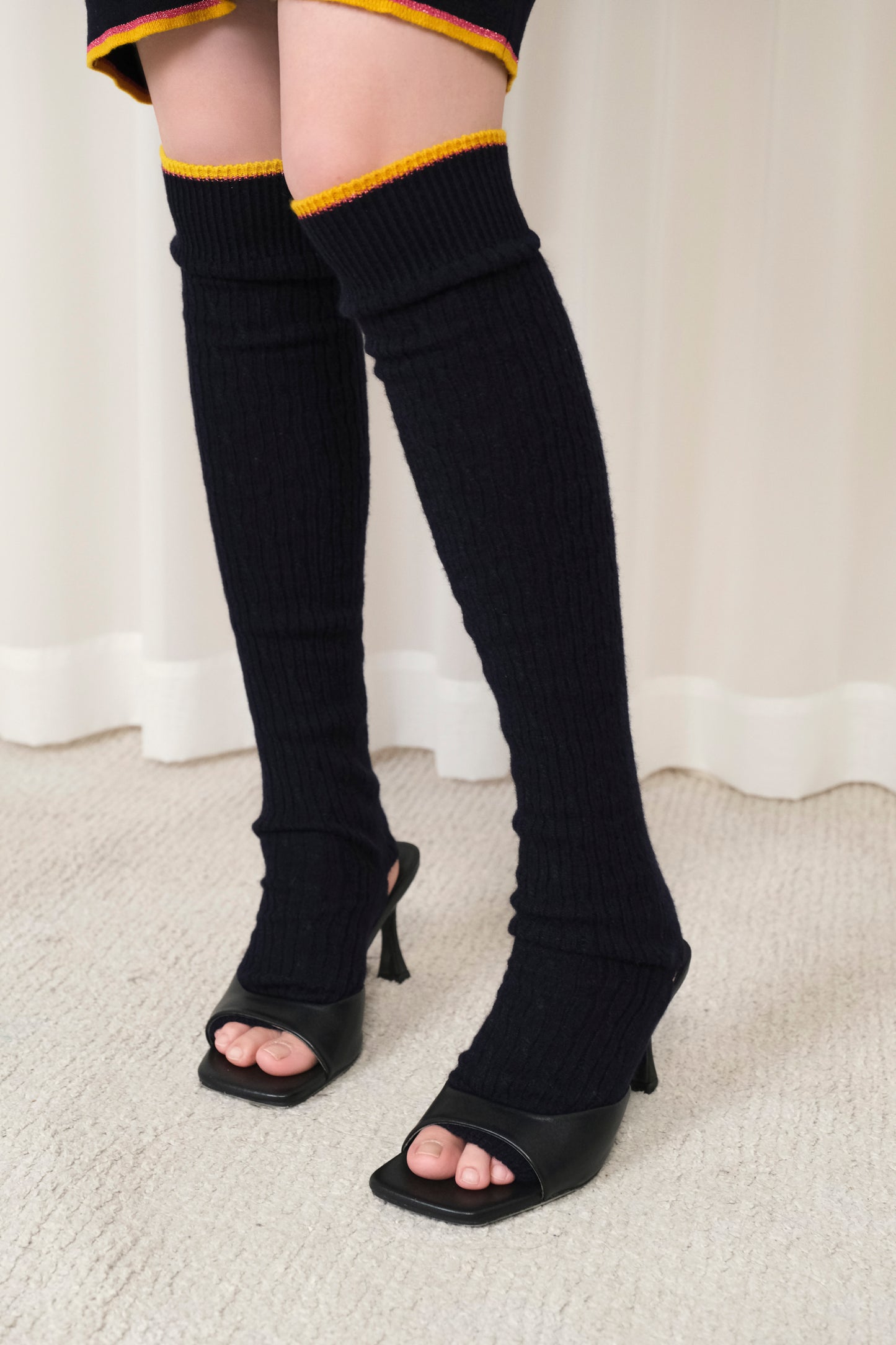 LADIES GOLF CABLE LEG WARMER