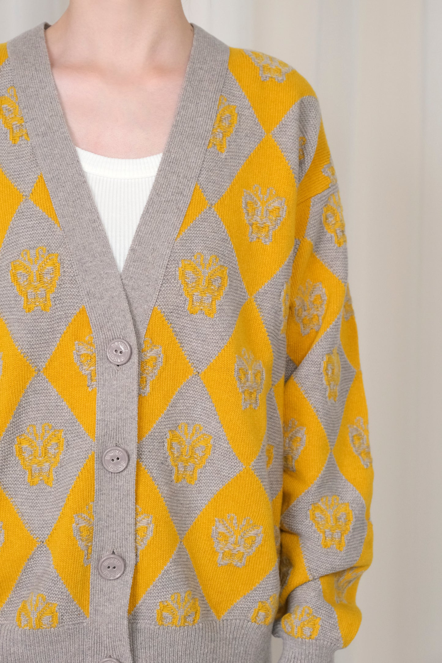 LADIES LONG SLEEVE V-NECK CARDIGAN