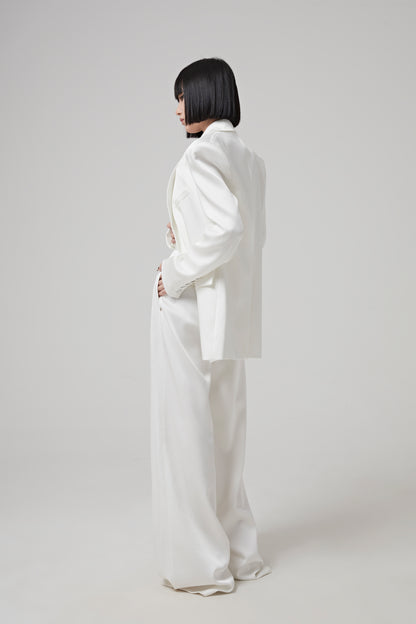 WIDE SHOULDER BLAZER