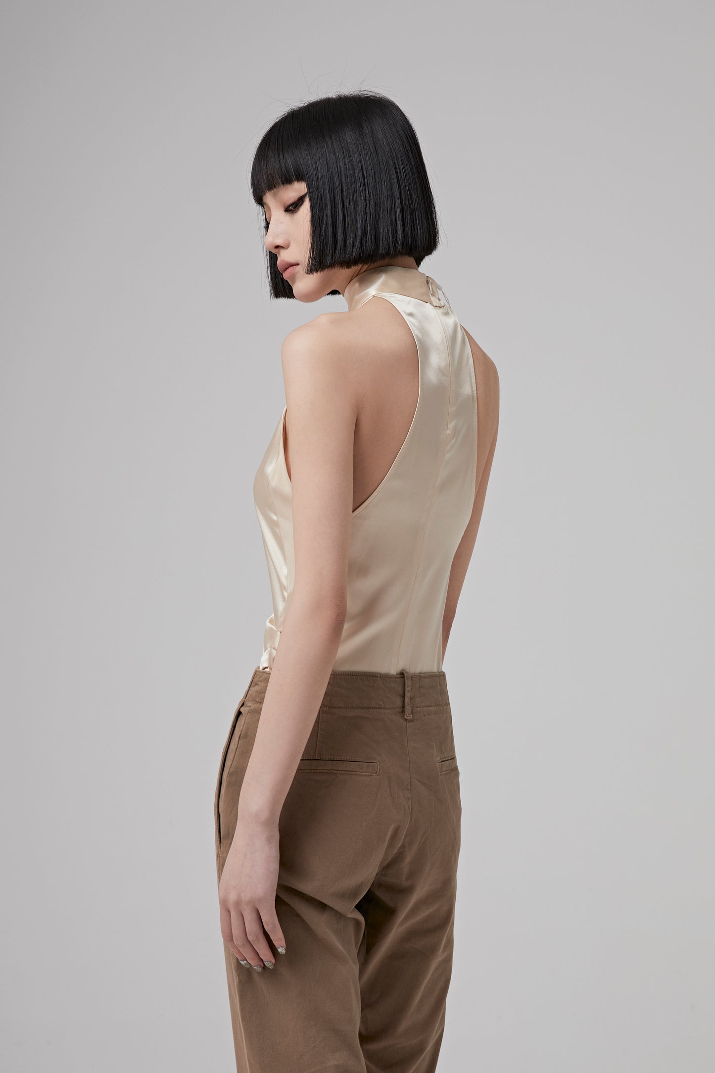 mknk halter top.str