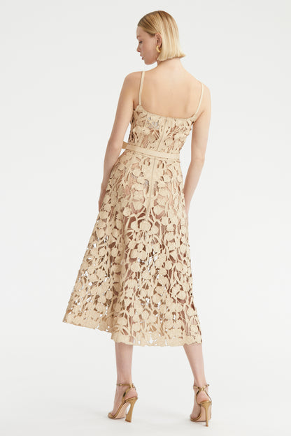 SLEEVELESS SCOOP NK