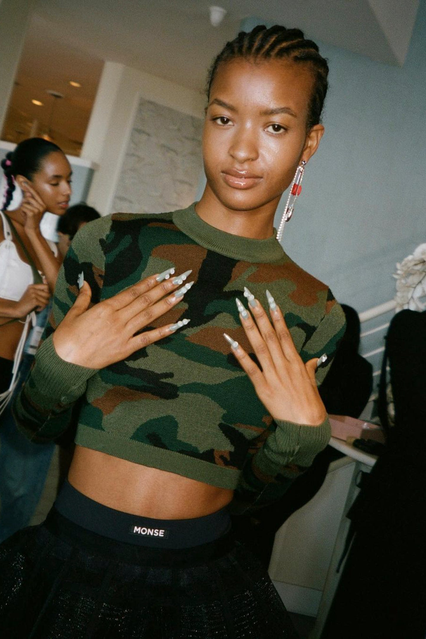 CAMO CROPPED SWEATER