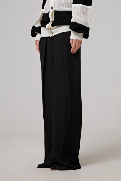 MID WAISTED STRAIGHT LEG PANTS