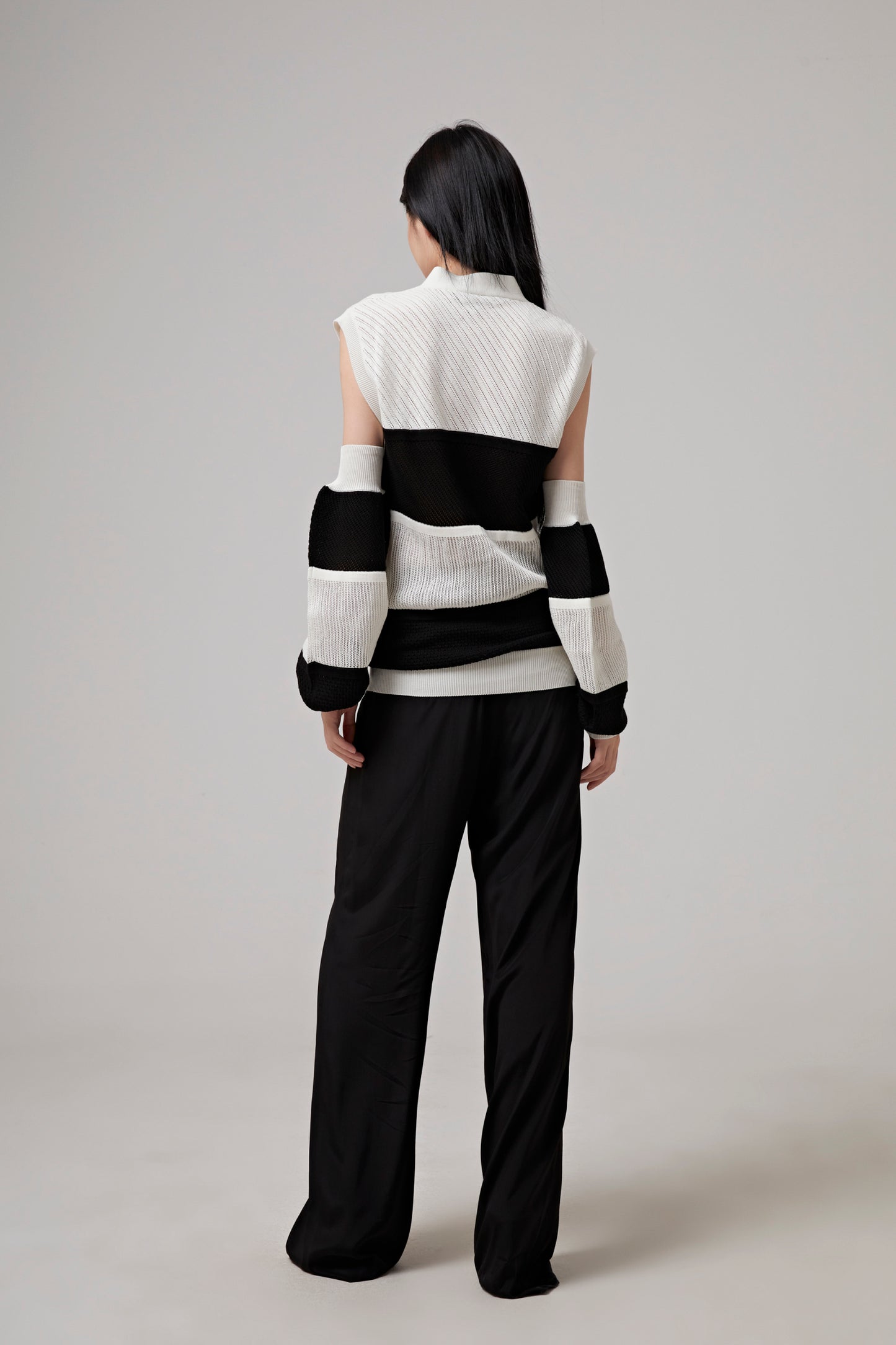 MID WAISTED STRAIGHT LEG PANTS
