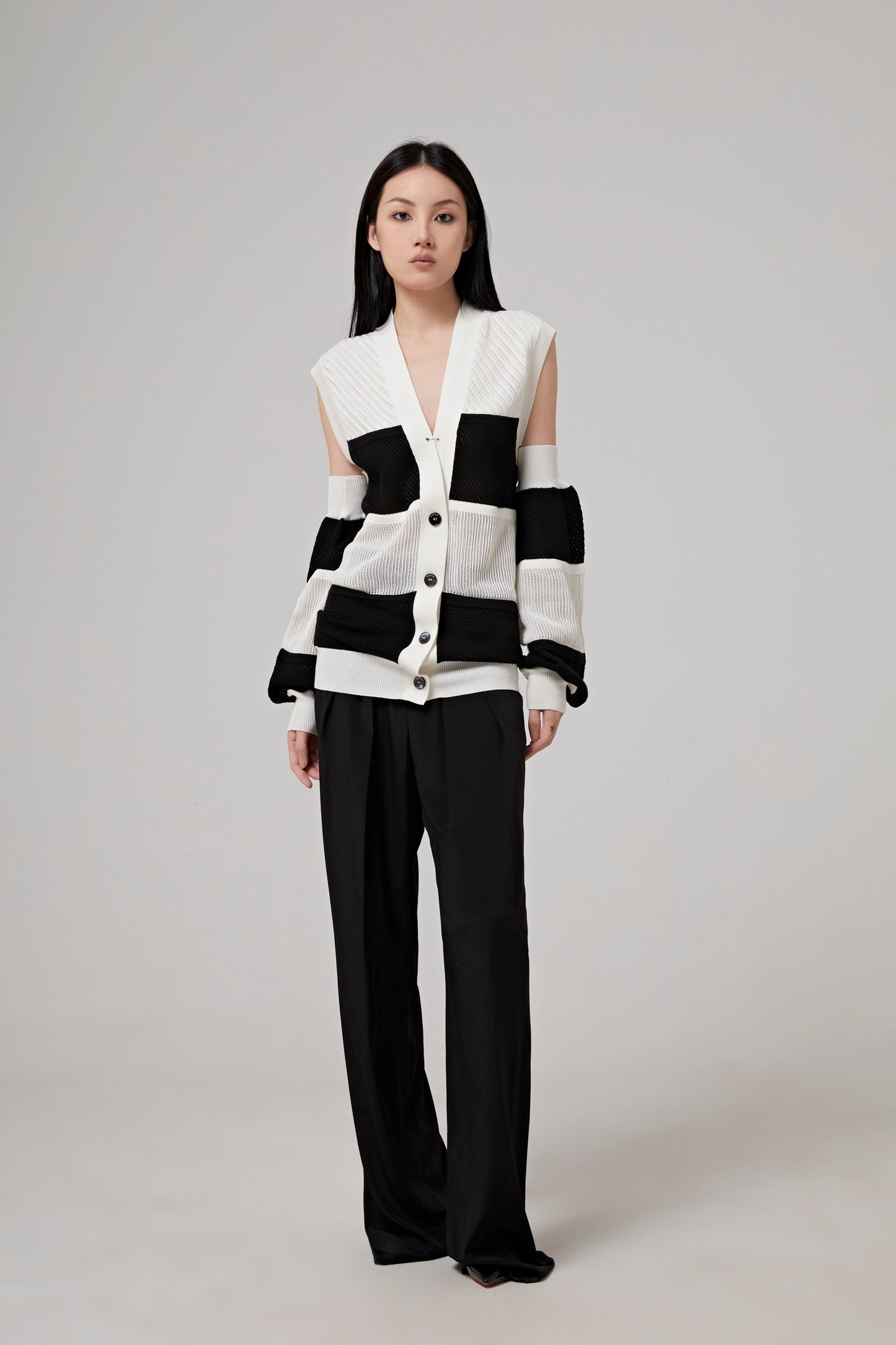 CUT OUT OVERSIZED V NECK CARDIGAN