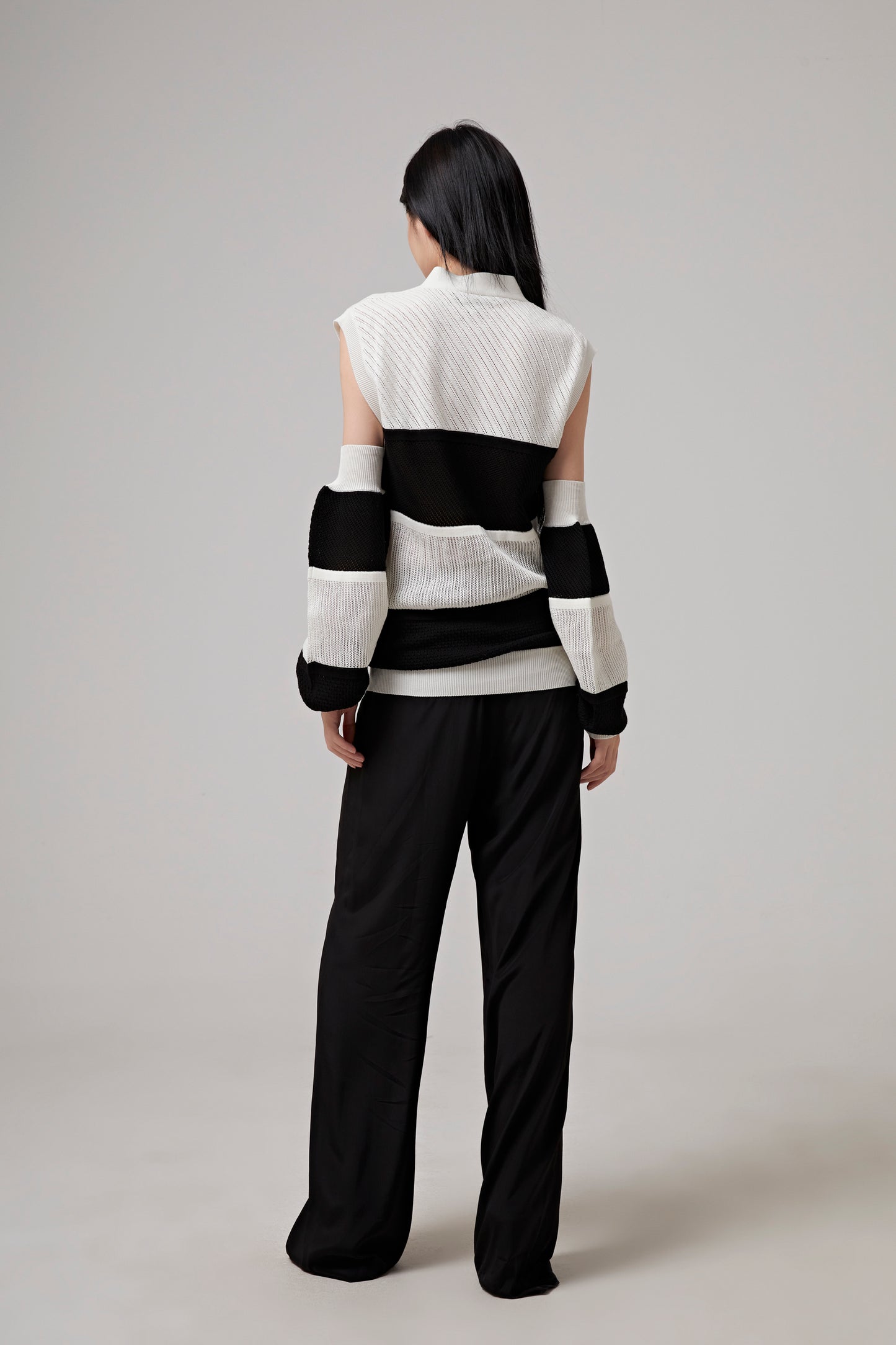 CUT OUT OVERSIZED V NECK CARDIGAN