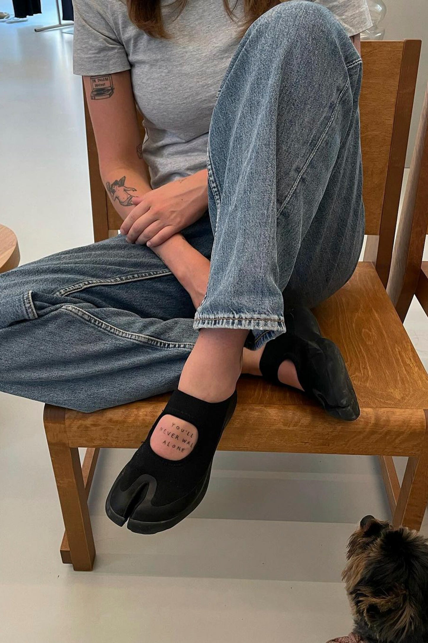 SANDAL