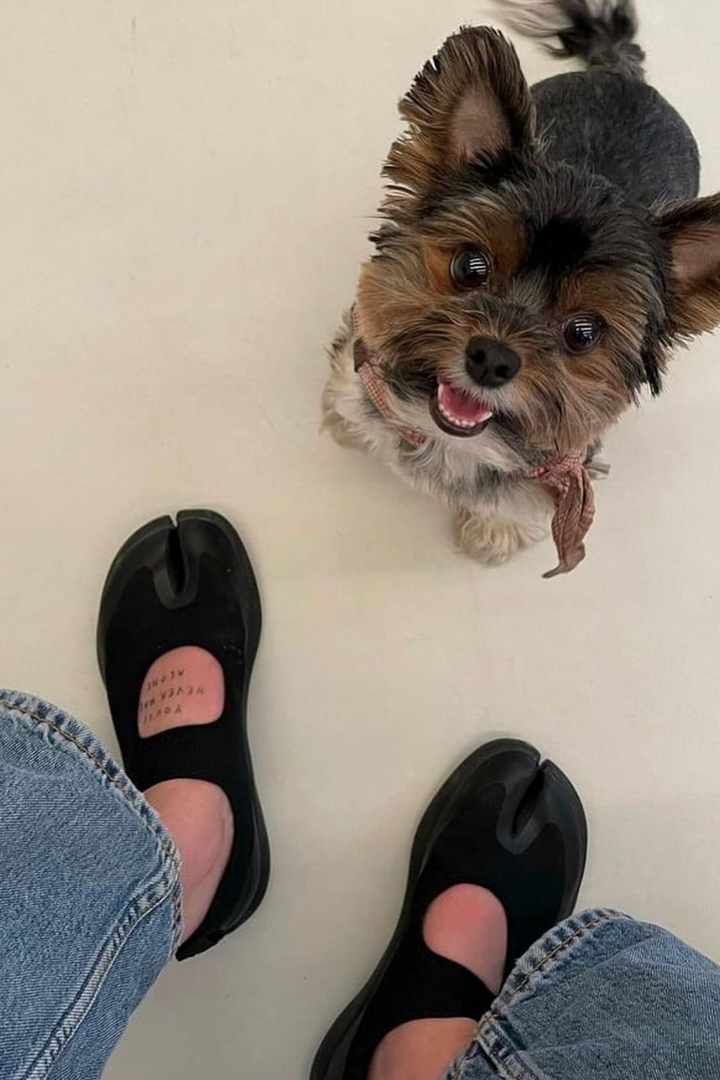 SANDAL