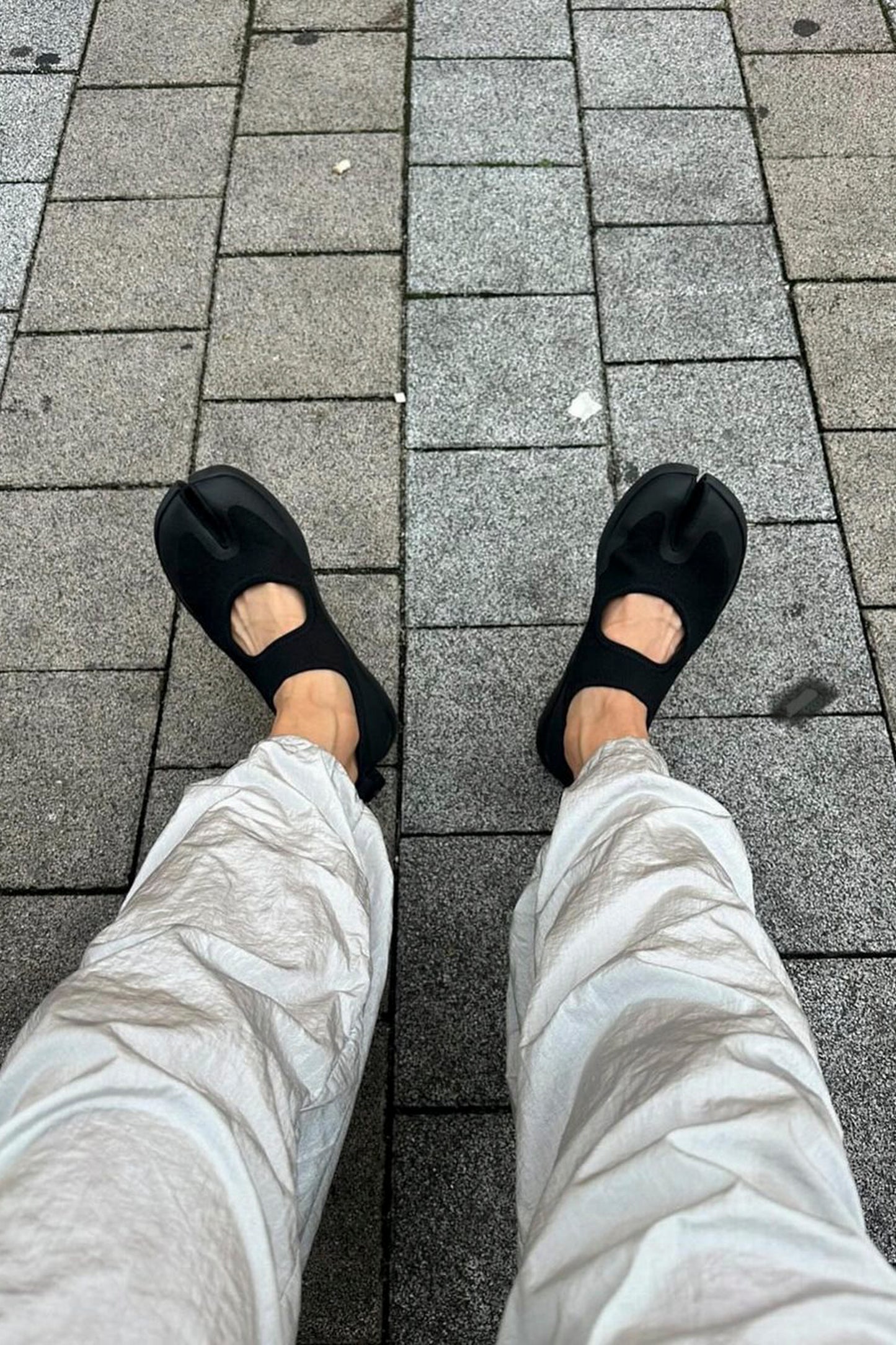 SANDAL