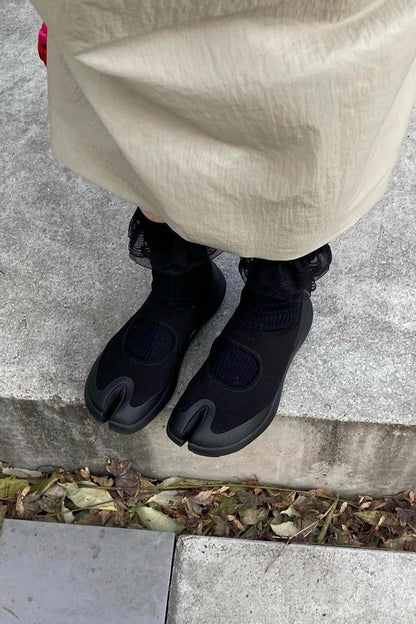 SANDAL