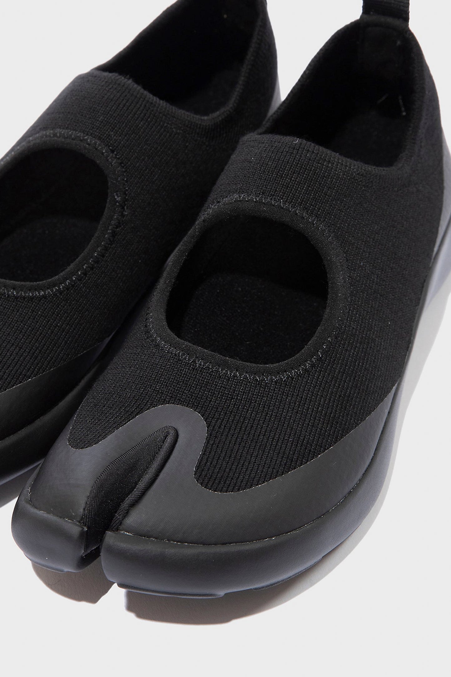 SANDAL