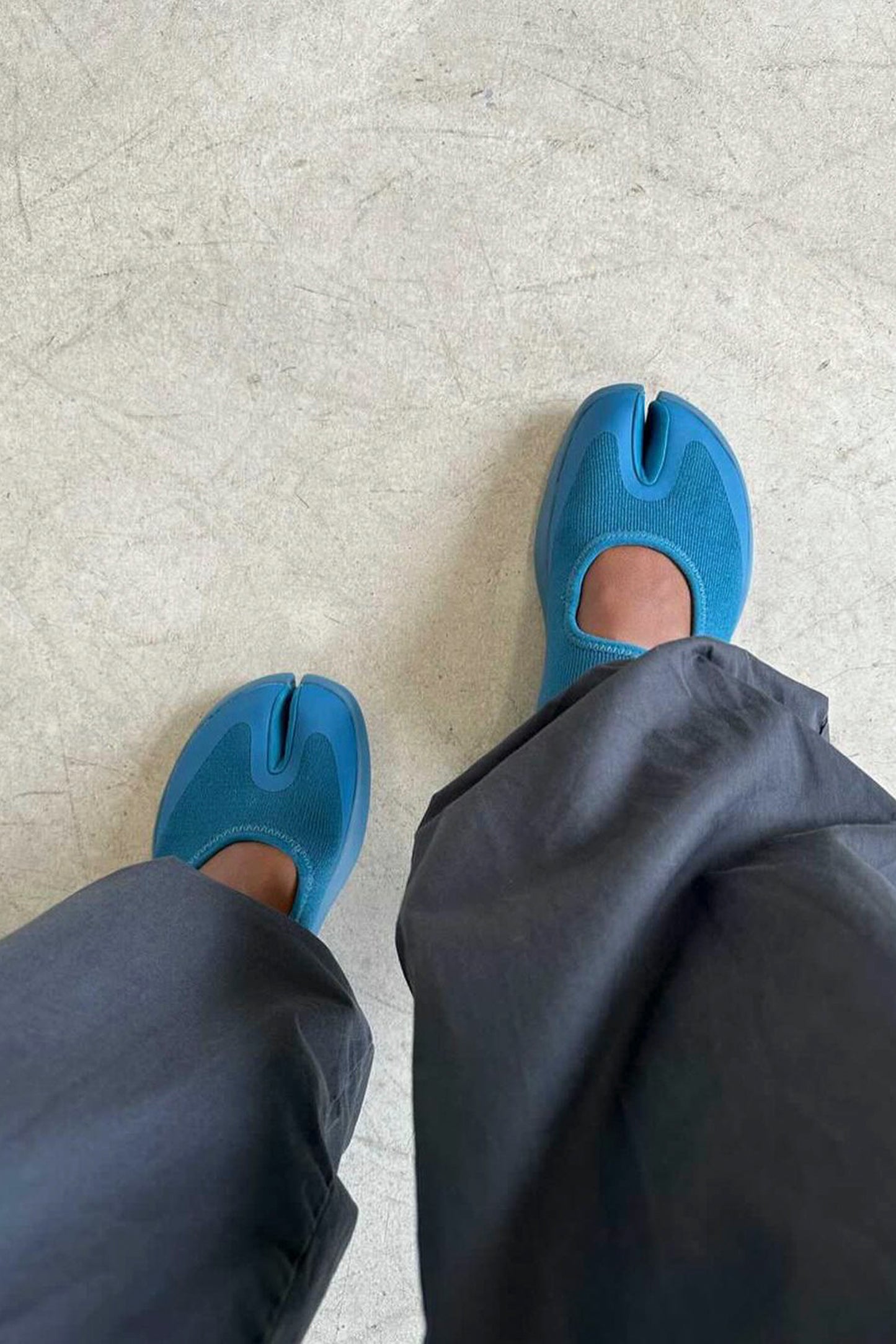 SANDAL
