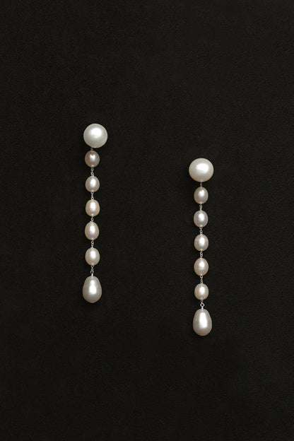 Medium Passante Earrings, White