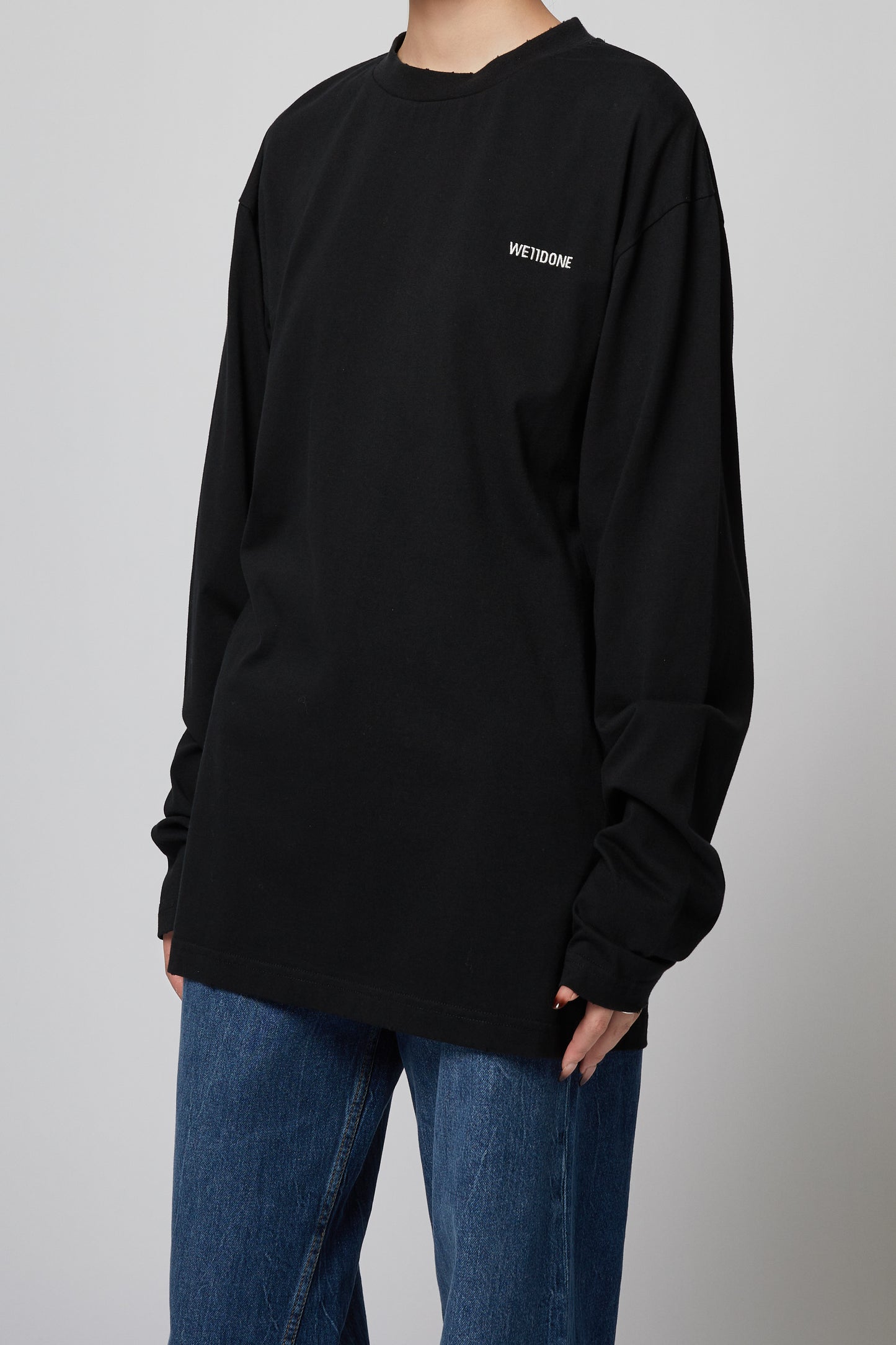 BLACK PRINCESS PRINT DAMAGED LONG-SLEEVED T-SHIRT