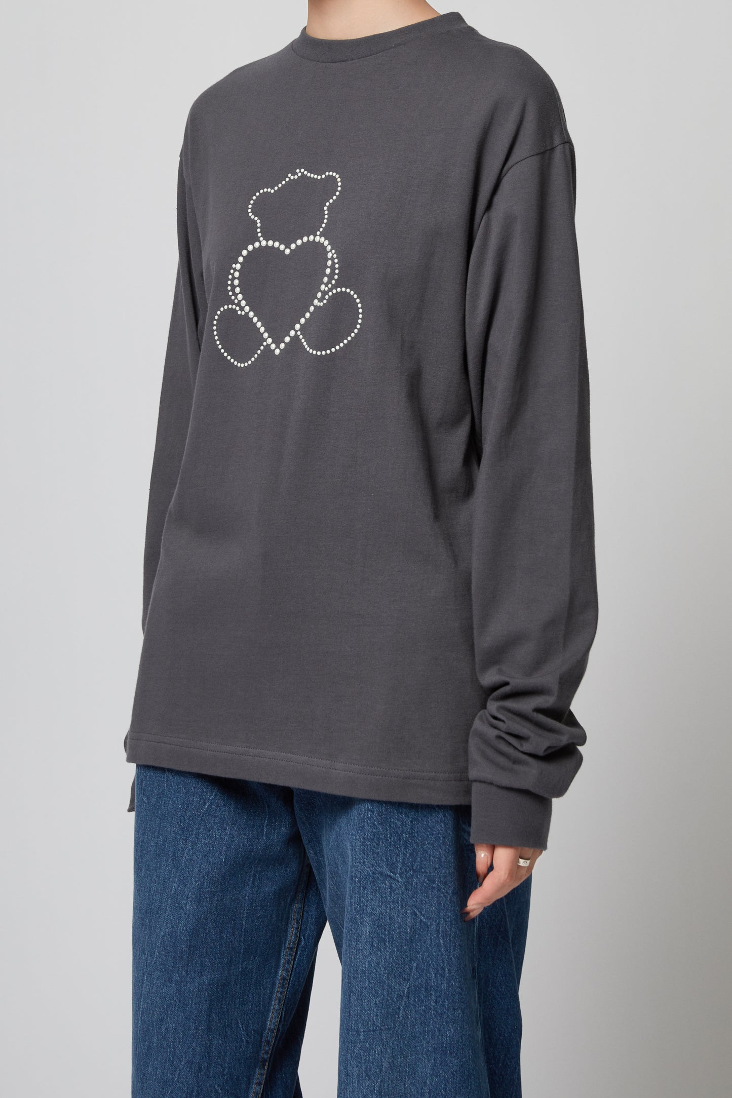 CHARCOAL PEARL BEAR LONG-SLEEVED T-SHIRT
