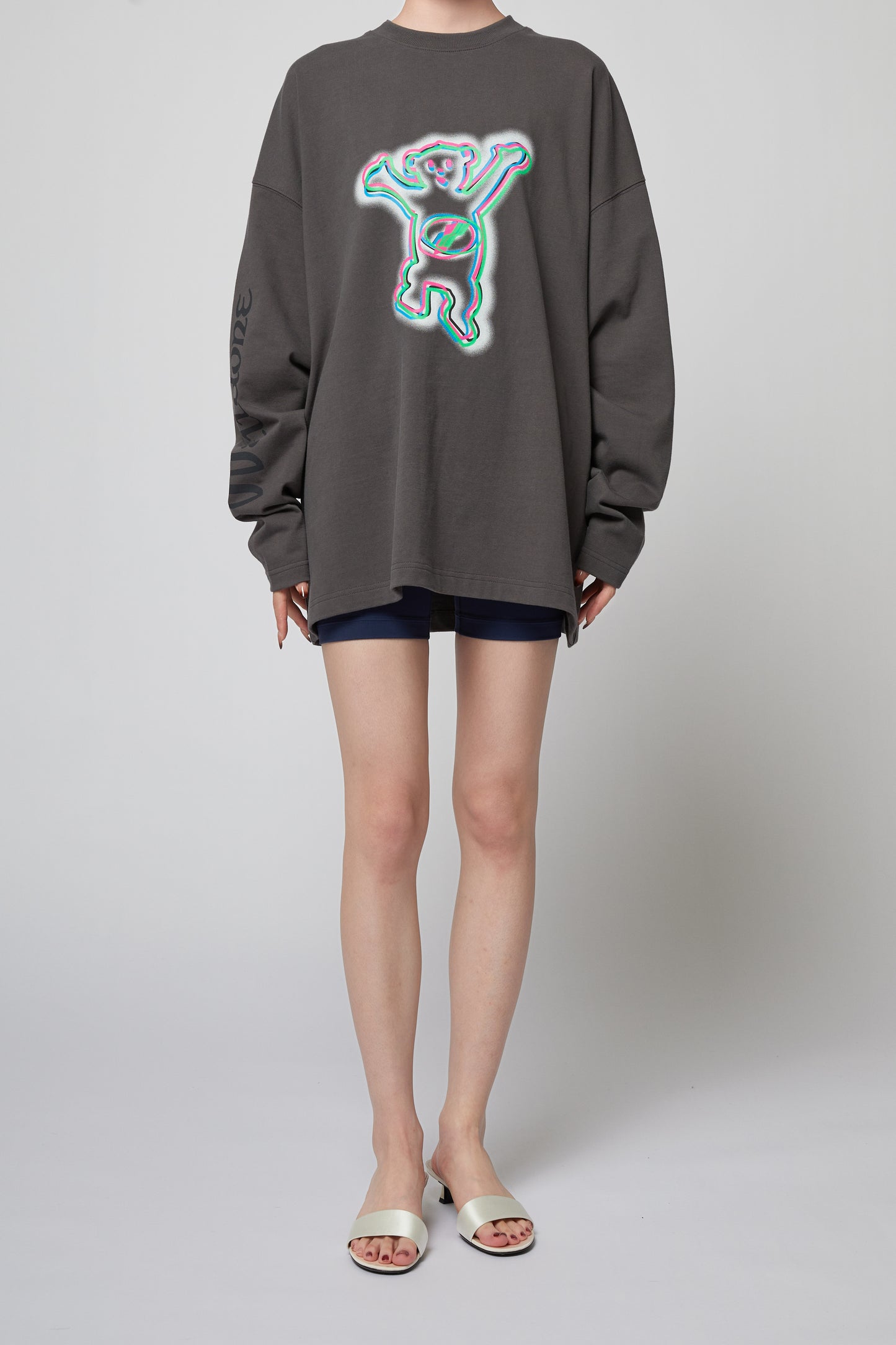 CHARCOAL COLORFUL TEDDY PRINT LONG-SLEEVED T-SHIRT