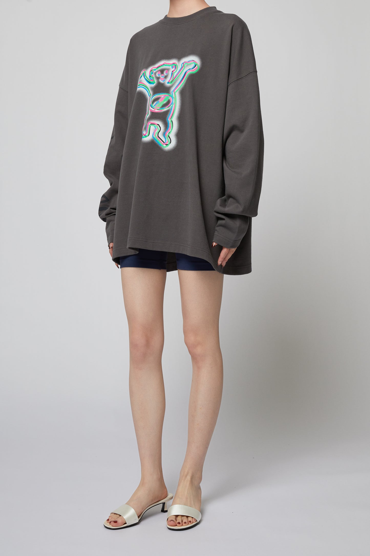 CHARCOAL COLORFUL TEDDY PRINT LONG-SLEEVED T-SHIRT