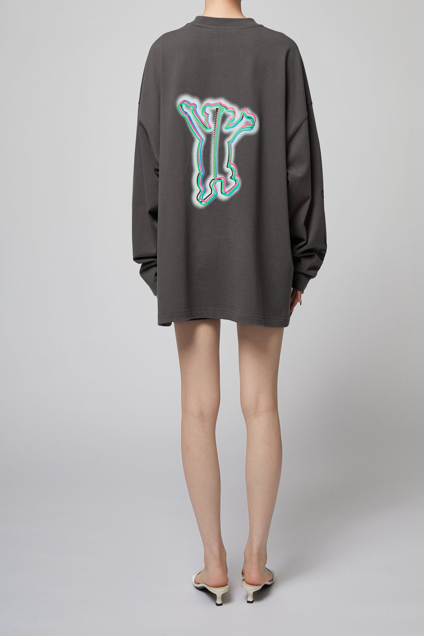 CHARCOAL COLORFUL TEDDY PRINT LONG-SLEEVED T-SHIRT