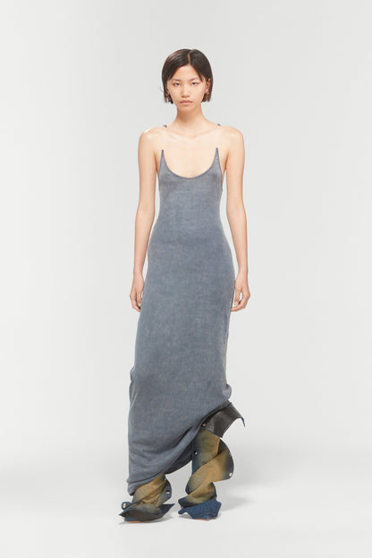 INVISIBLE STRAP DRESS