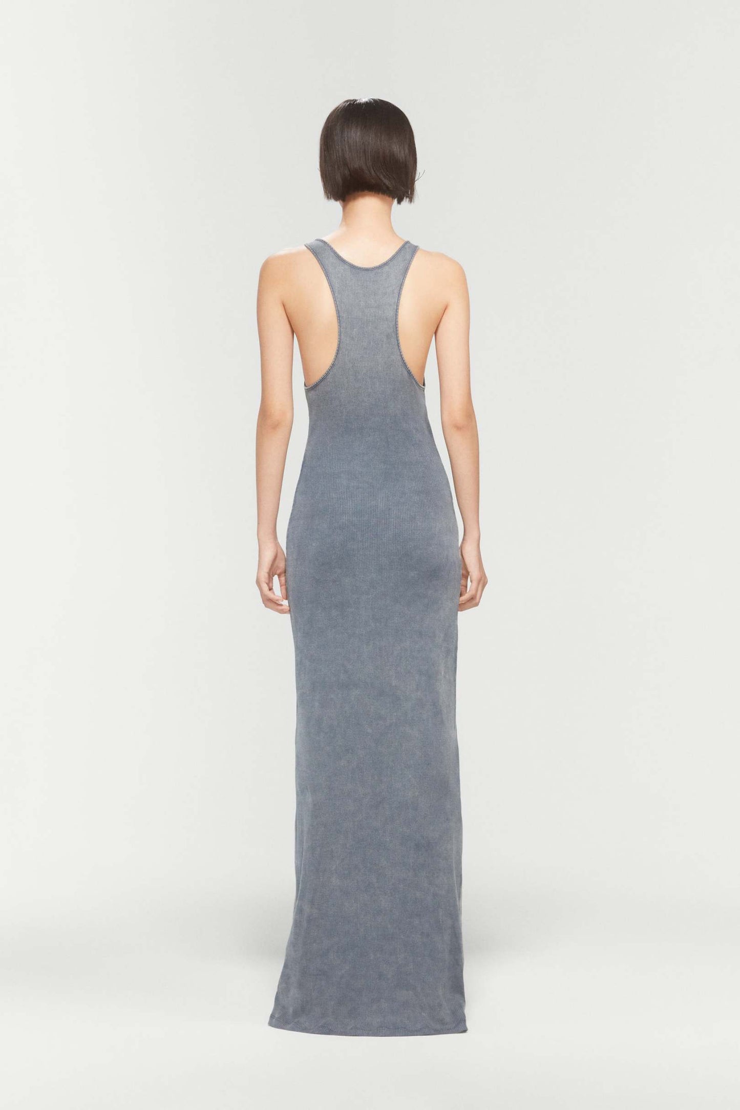 INVISIBLE STRAP DRESS