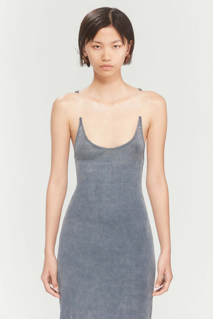 INVISIBLE STRAP DRESS
