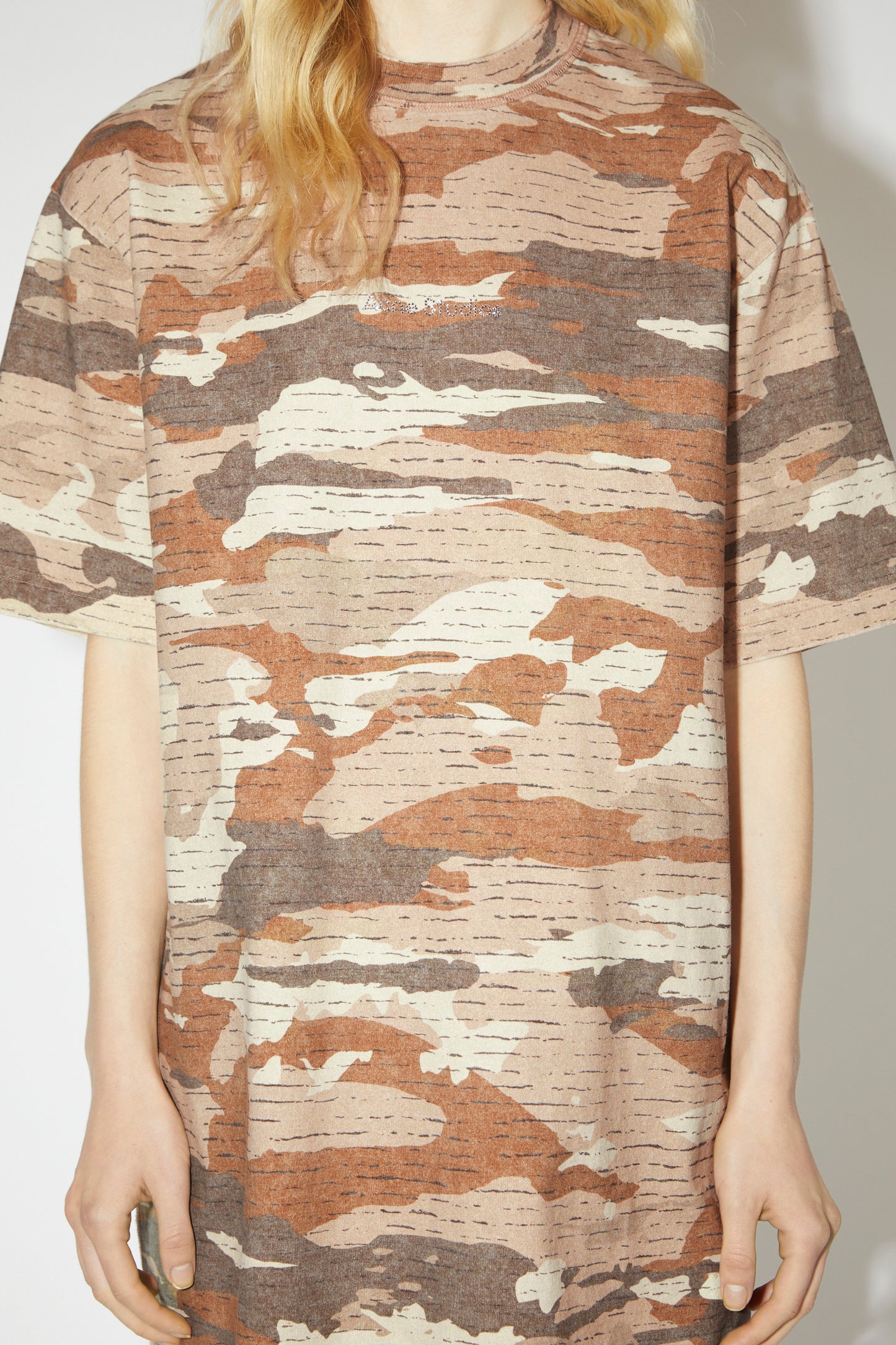 FN-UX-DRES000001