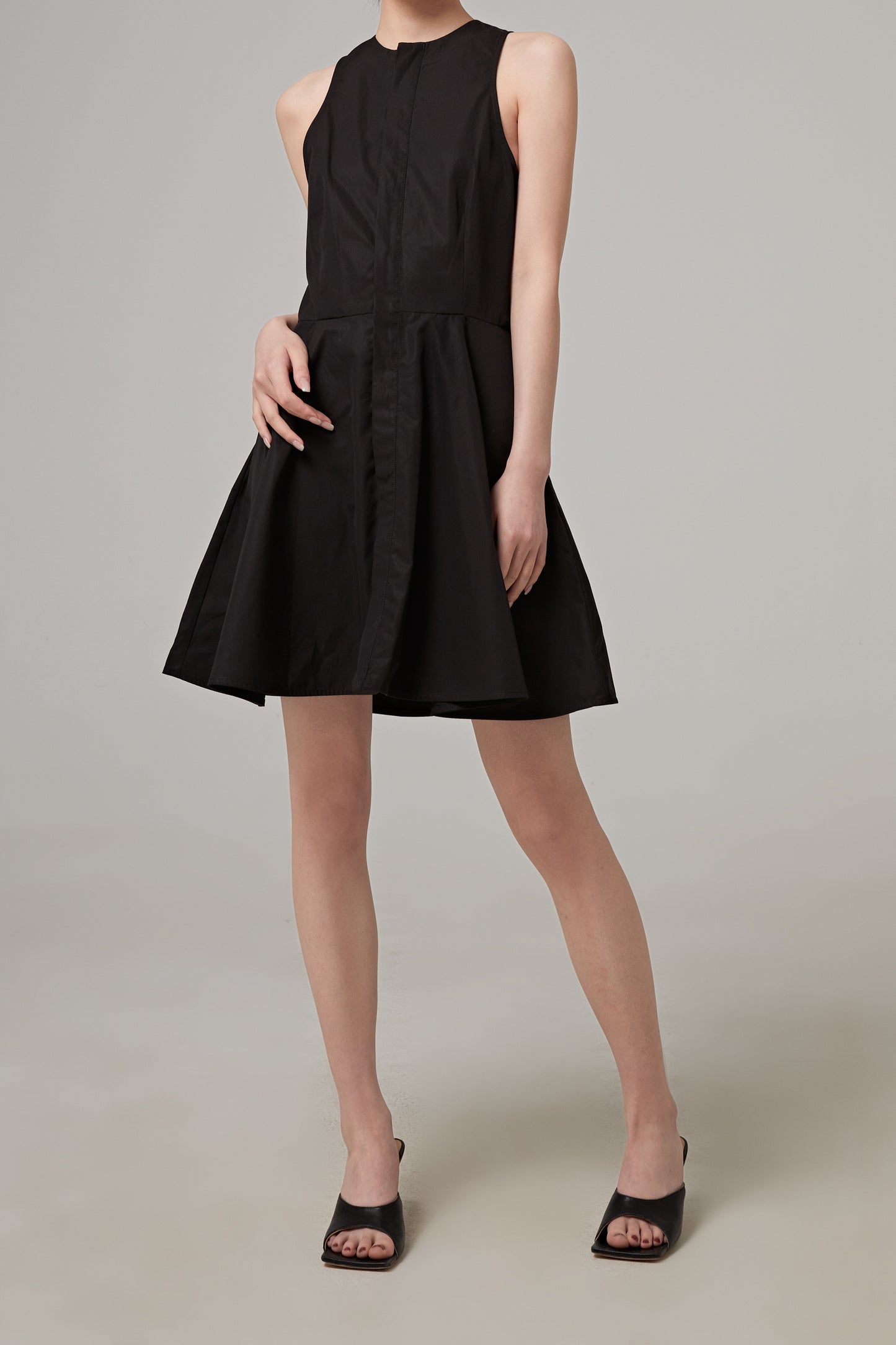SHORT DRESS HIDDEN TAB