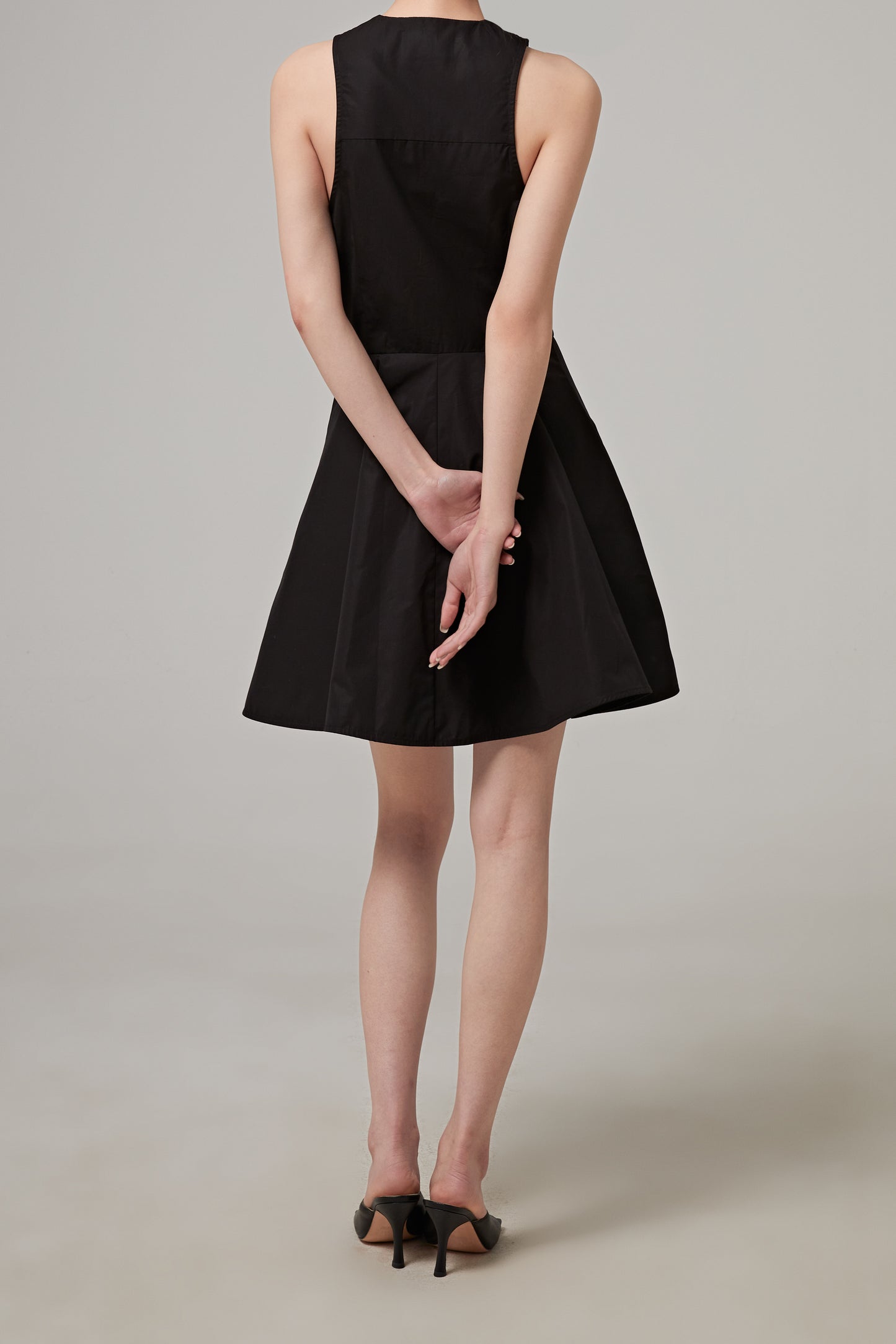 SHORT DRESS HIDDEN TAB