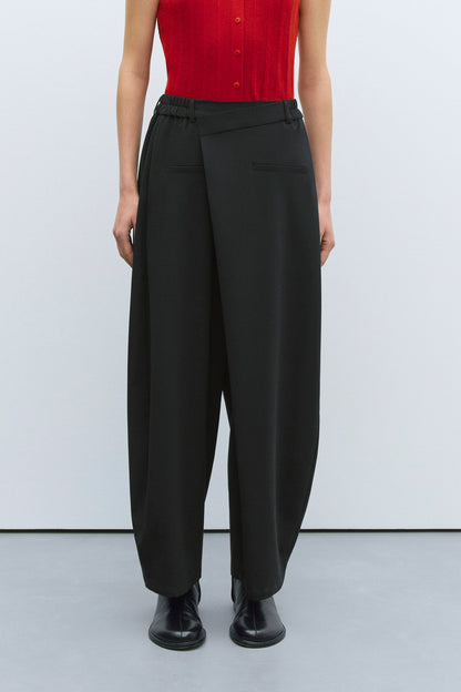 TAILORING CROSSOVER PANTS BLACK