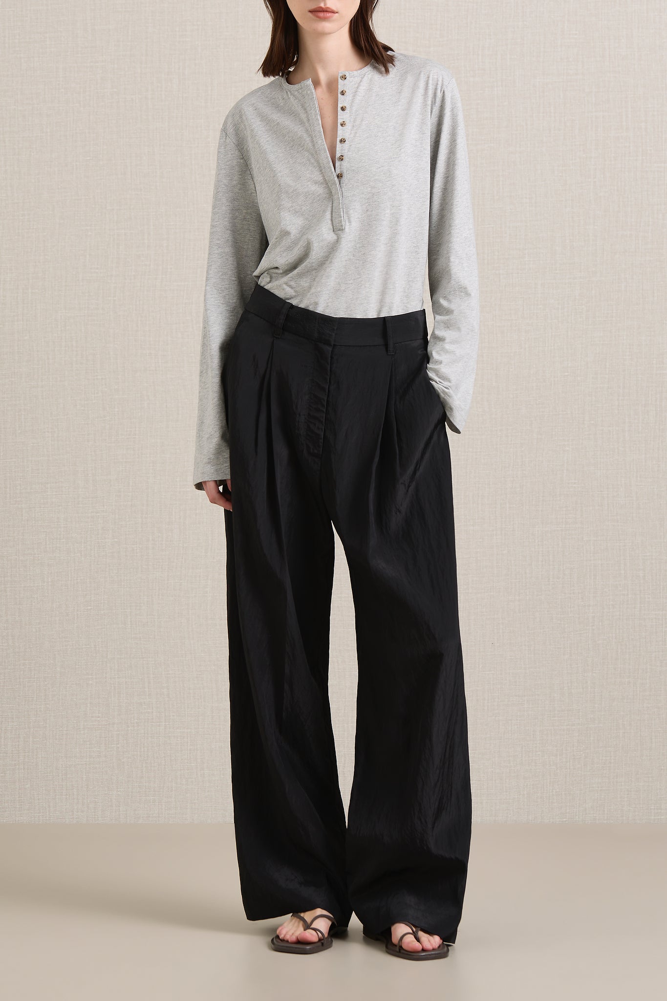 LEONA LS TEE