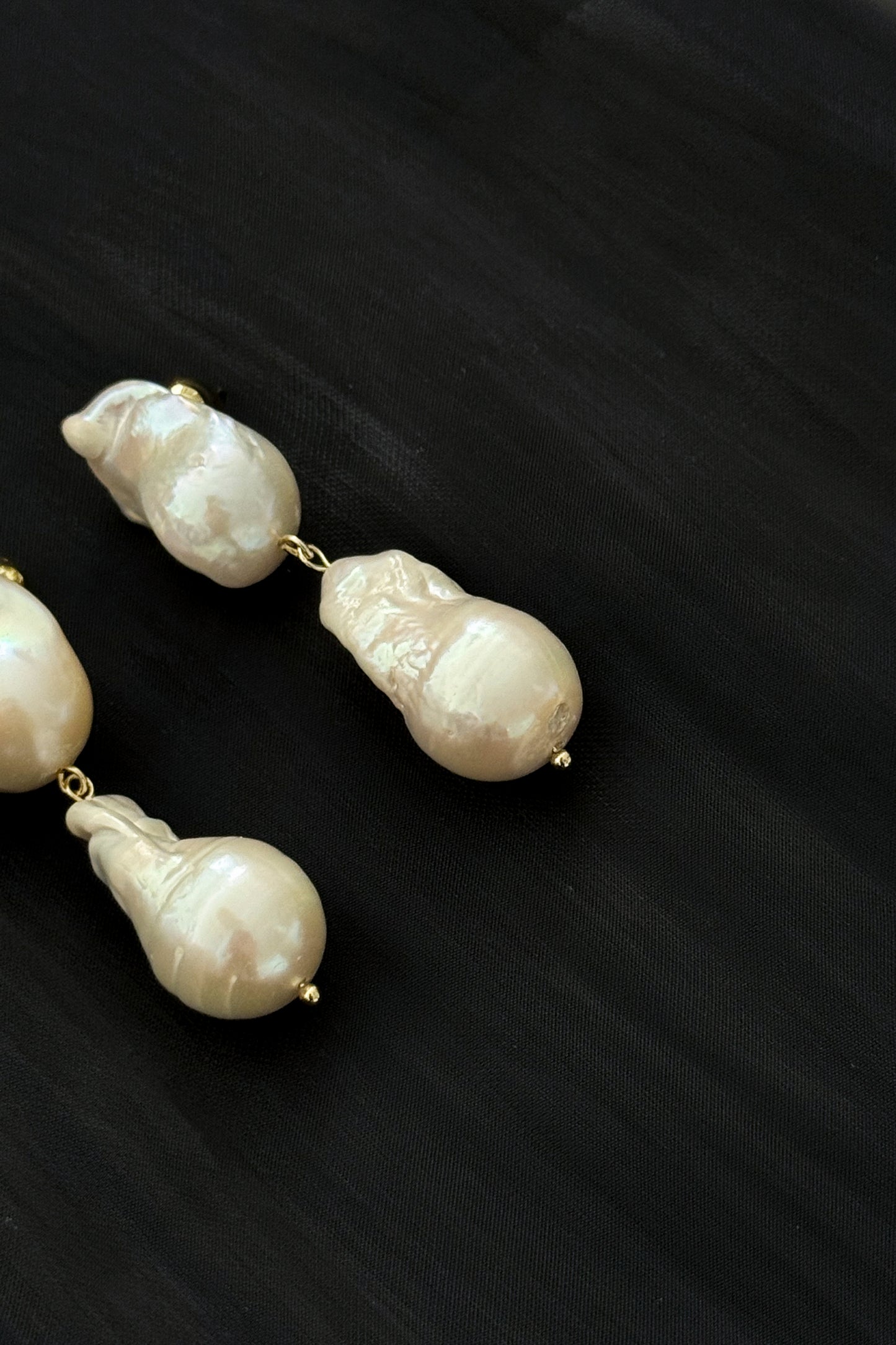 DOUBLE DEBBY PEARL EARING