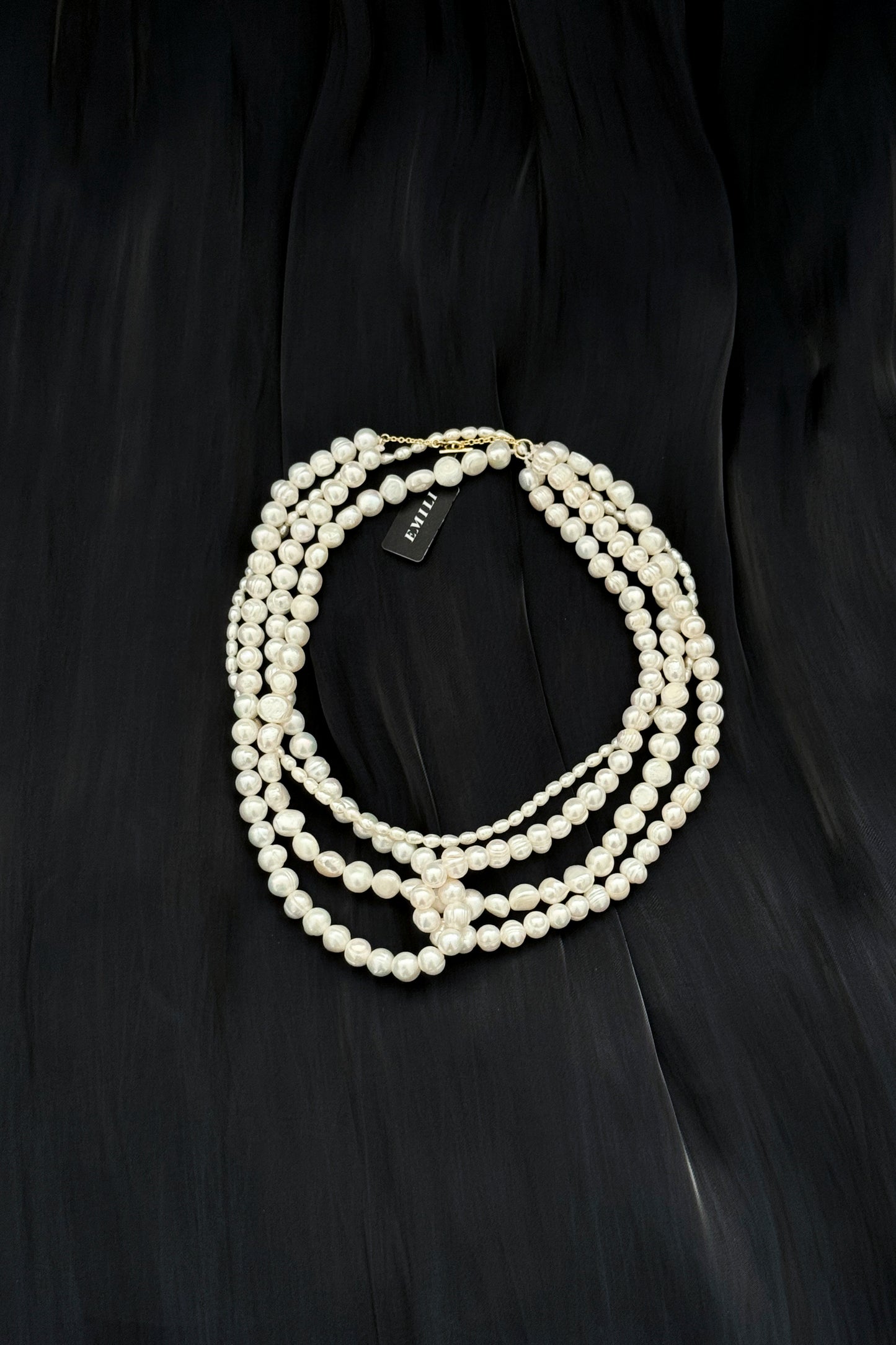 MULTI LAYERED PEARL CHOKER