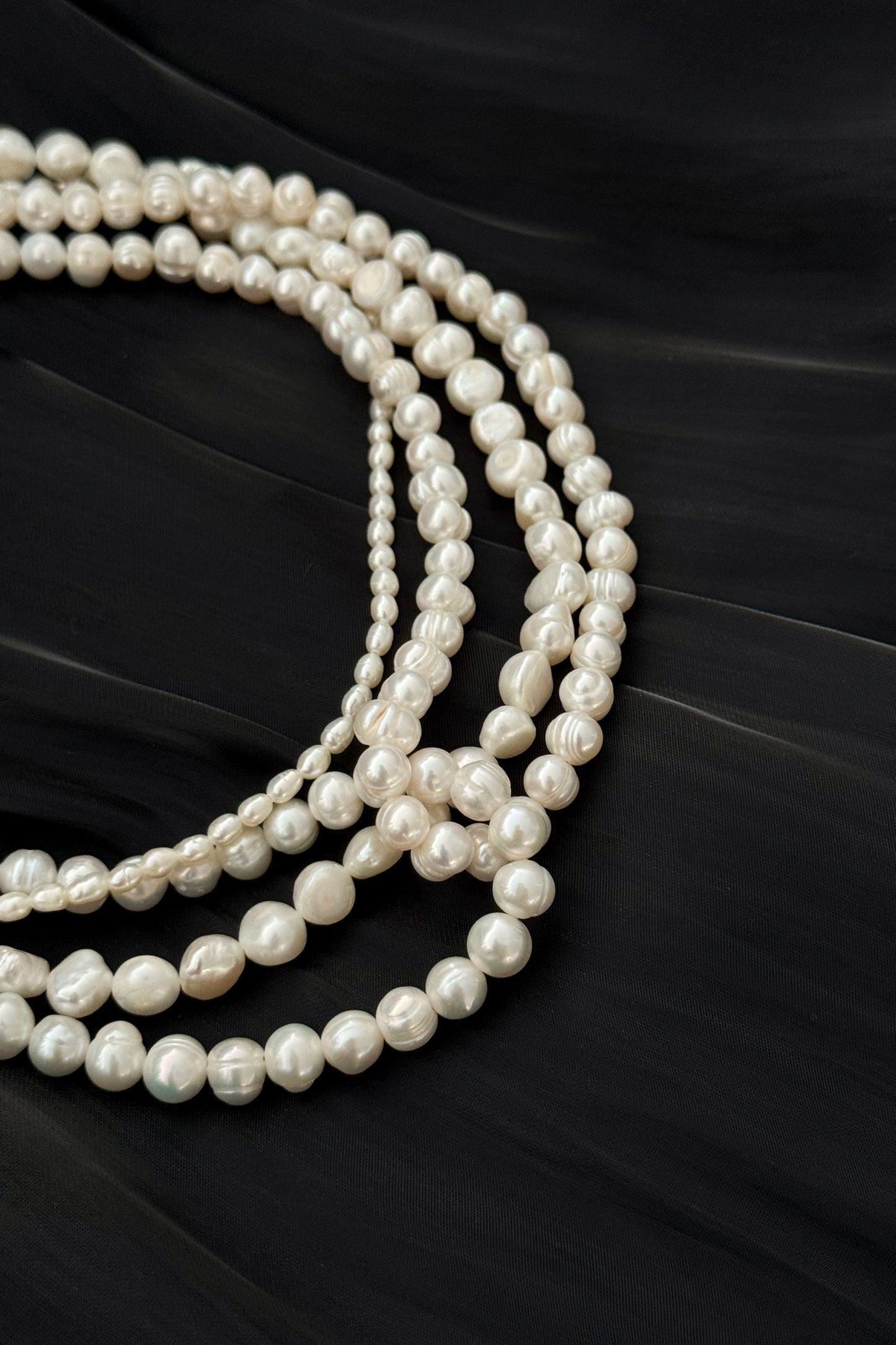 MULTI LAYERED PEARL CHOKER