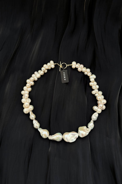 POPCORN PEARL CHOKER