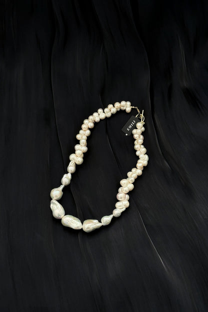 POPCORN PEARL CHOKER