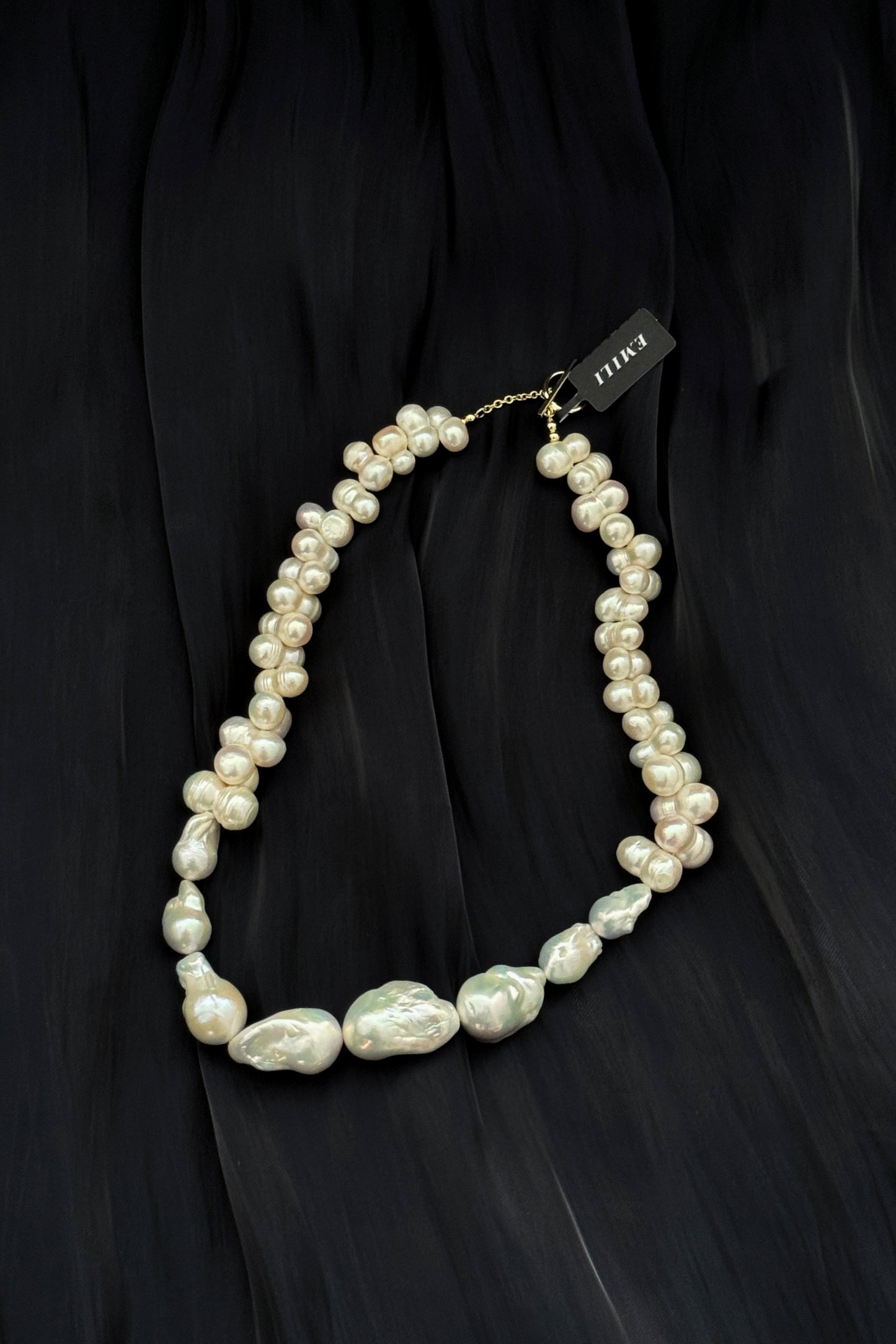 POPCORN PEARL CHOKER