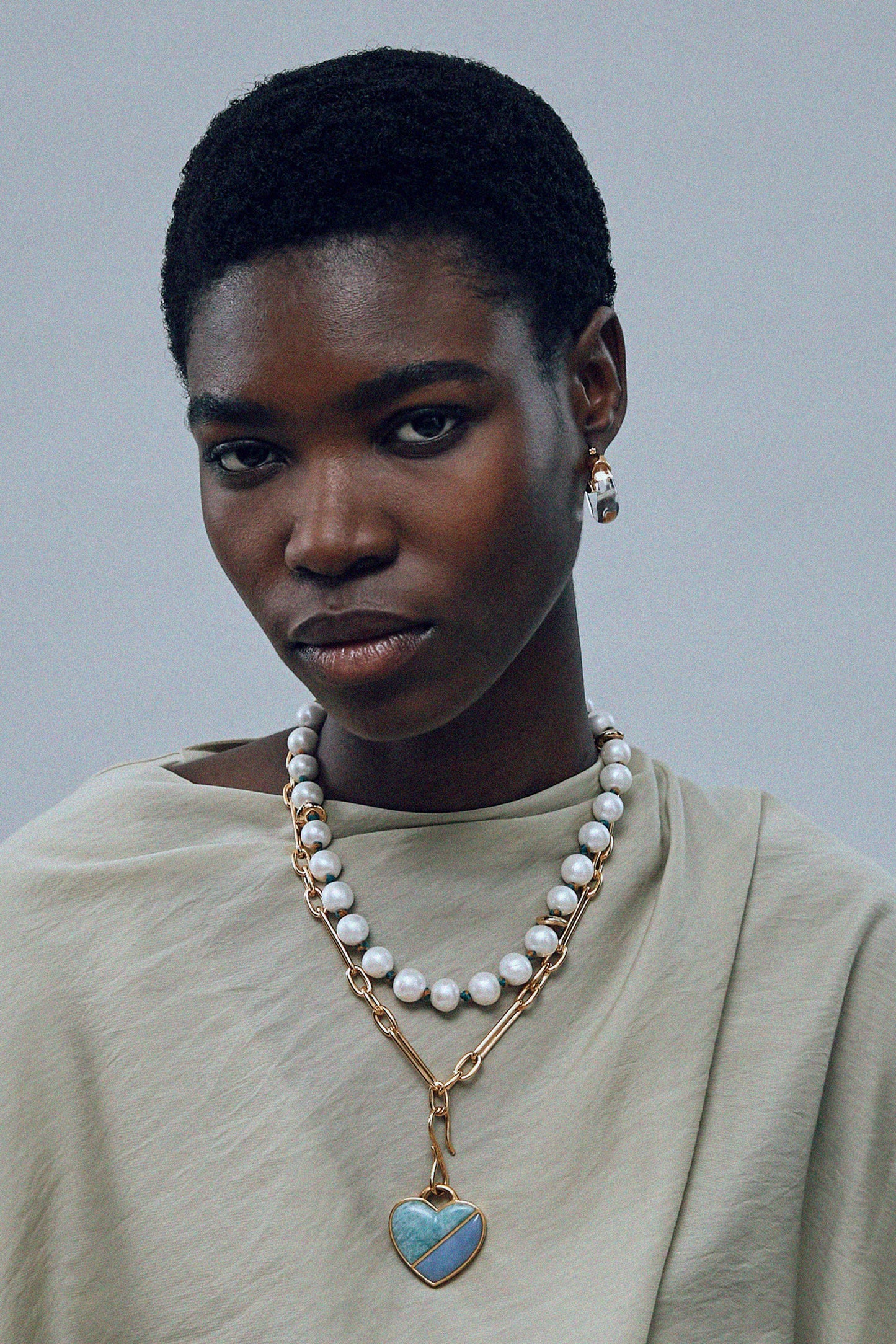 ORGANIC HOOPS IN CLEAR